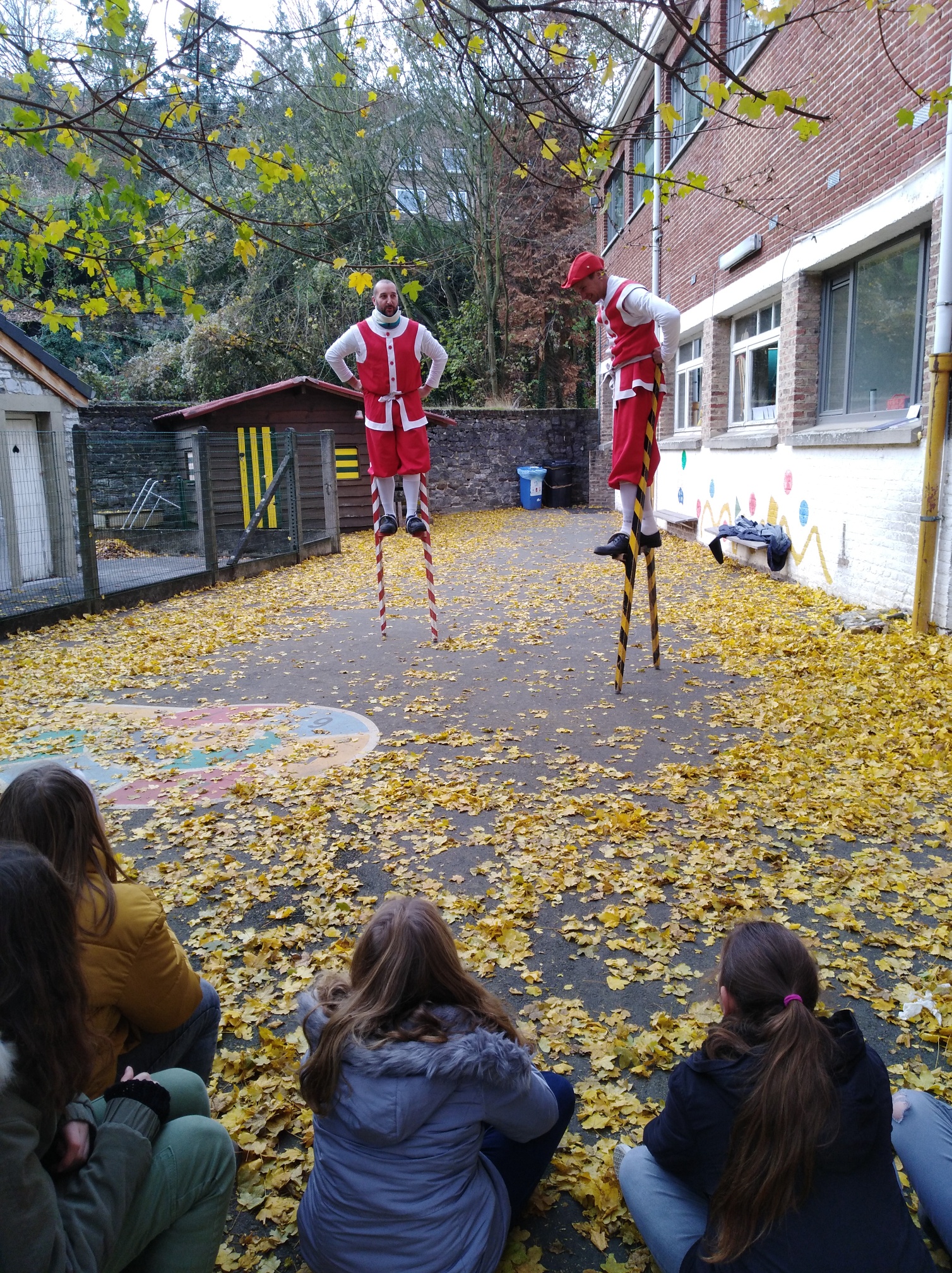 Les échasseurs à l'école (21 novembre 2019)